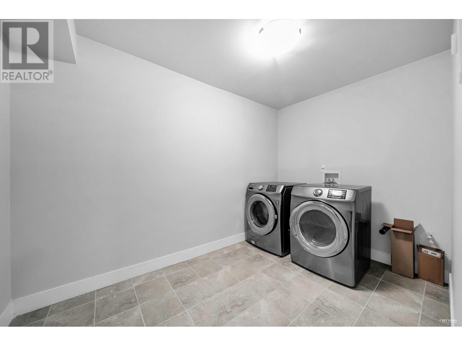 3 651 W 14th Street, North Vancouver, British Columbia  V7M 1R3 - Photo 38 - R3021520