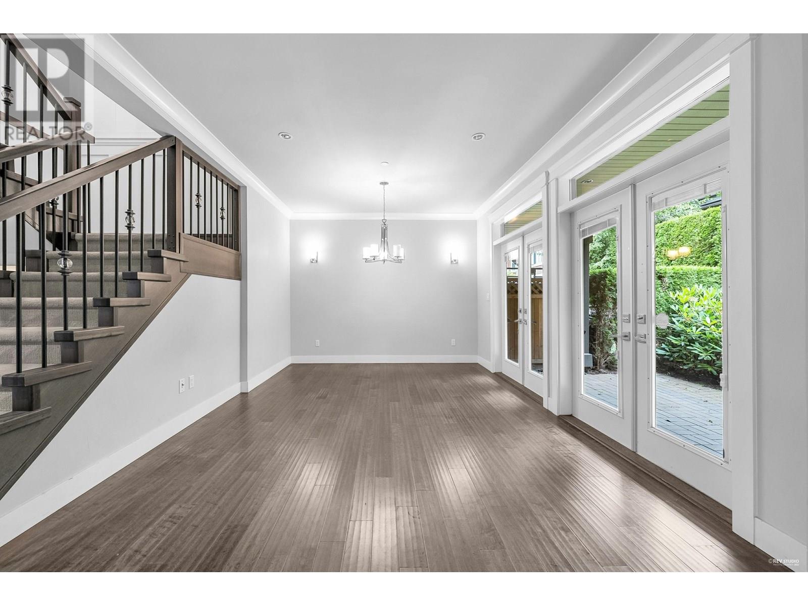 Property at 3 651 W 14TH STREET image 5