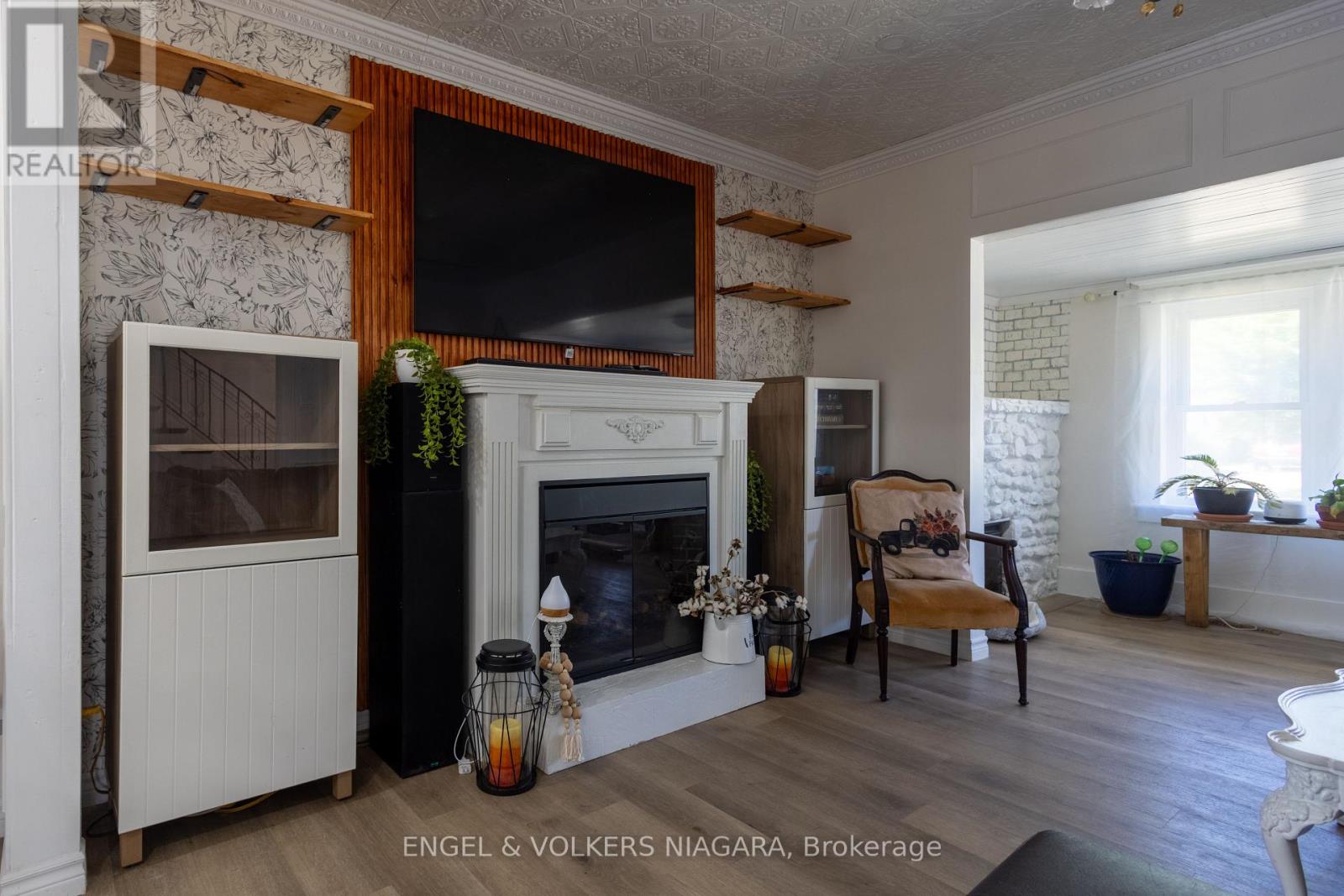 229 North Street N, Fort Erie, Ontario  L2A 3R9 - Photo 11 - X12303195