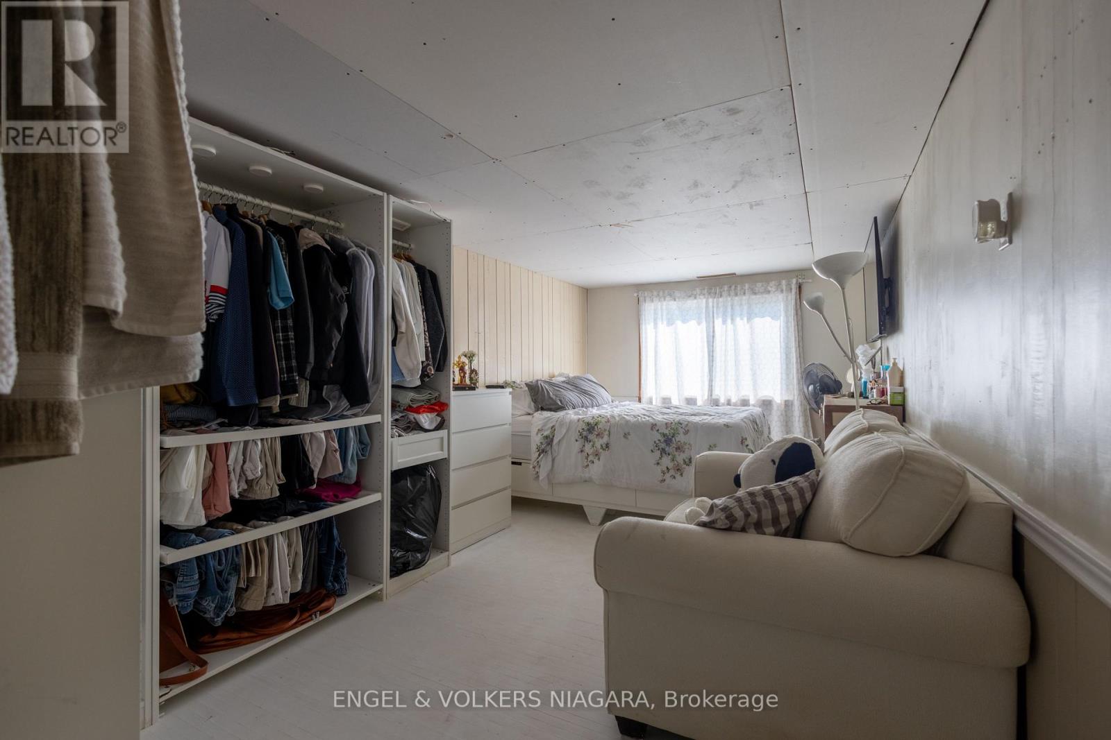 229 North Street N, Fort Erie, Ontario  L2A 3R9 - Photo 18 - X12303195