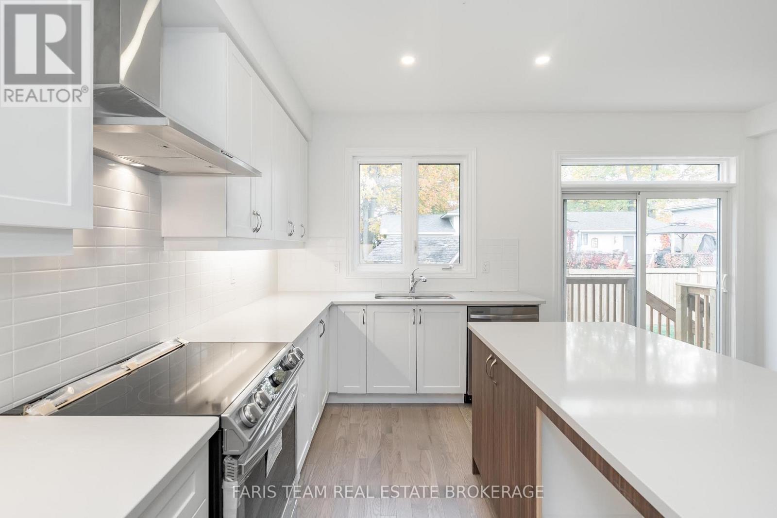 Property at 89 BERKELY STREET image 4