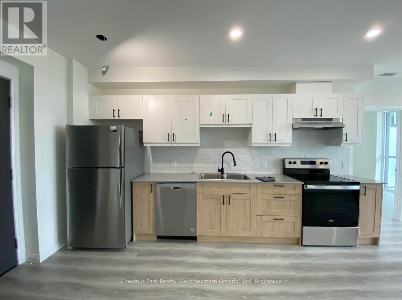 413 - 181 ELMIRA ROAD S, Guelph, Ontario