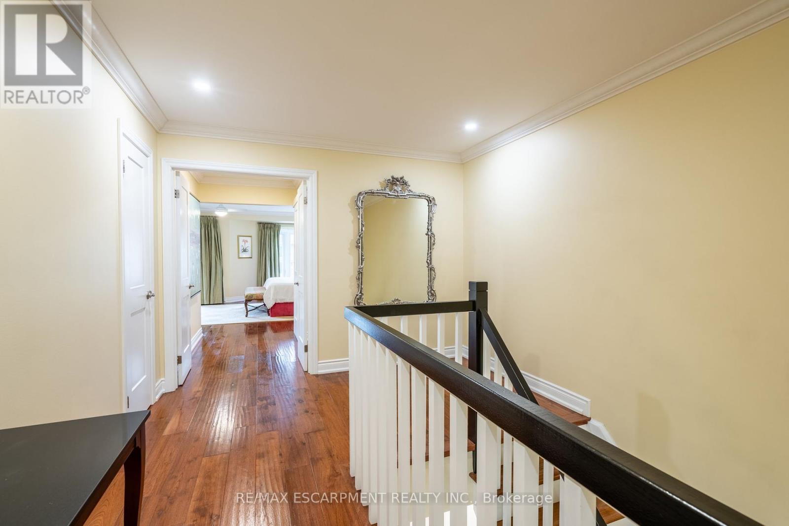 91 Edgewater Drive, Hamilton, Ontario  L8E 4Z2 - Photo 24 - X12035110