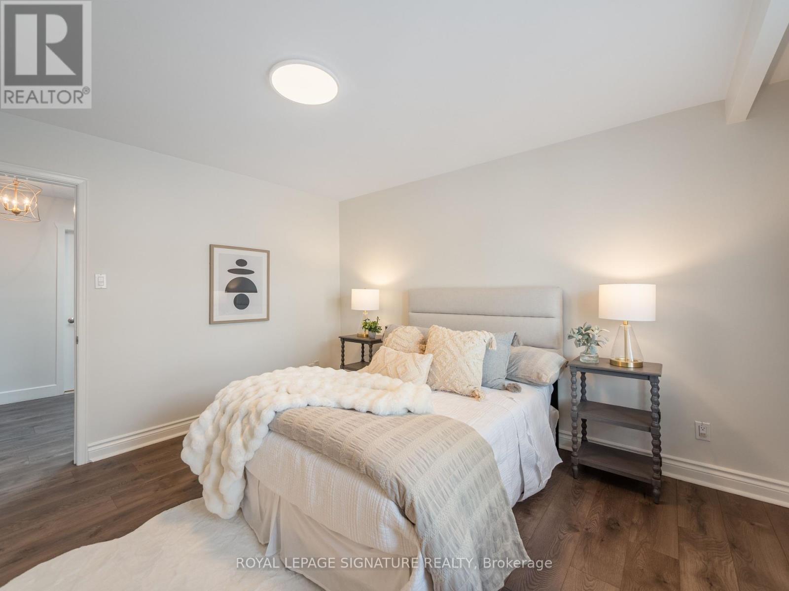 1376 Tecumseh Park Drive, Mississauga, Ontario  L5H 2W6 - Photo 22 - W12303144