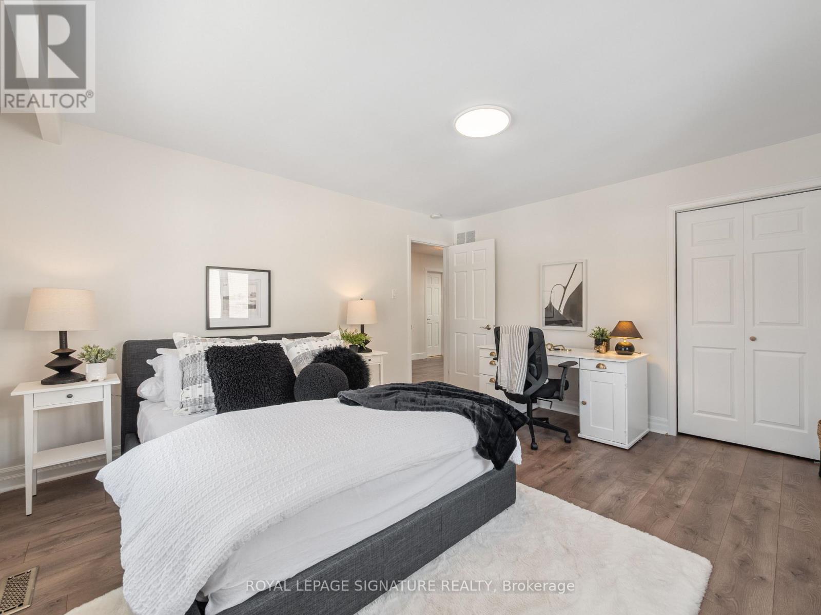 1376 Tecumseh Park Drive, Mississauga, Ontario  L5H 2W6 - Photo 23 - W12303144