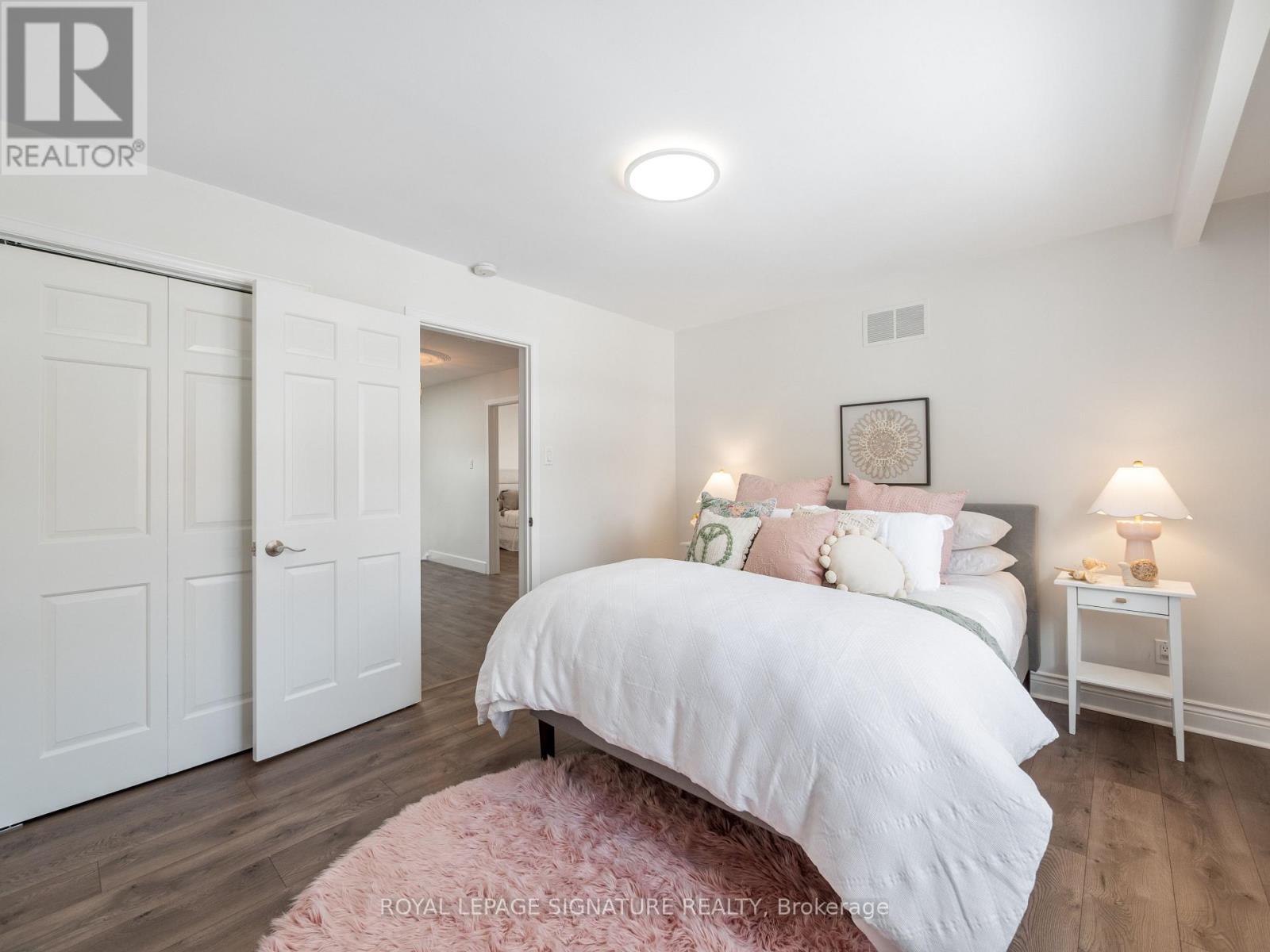 1376 Tecumseh Park Drive, Mississauga, Ontario  L5H 2W6 - Photo 26 - W12303144