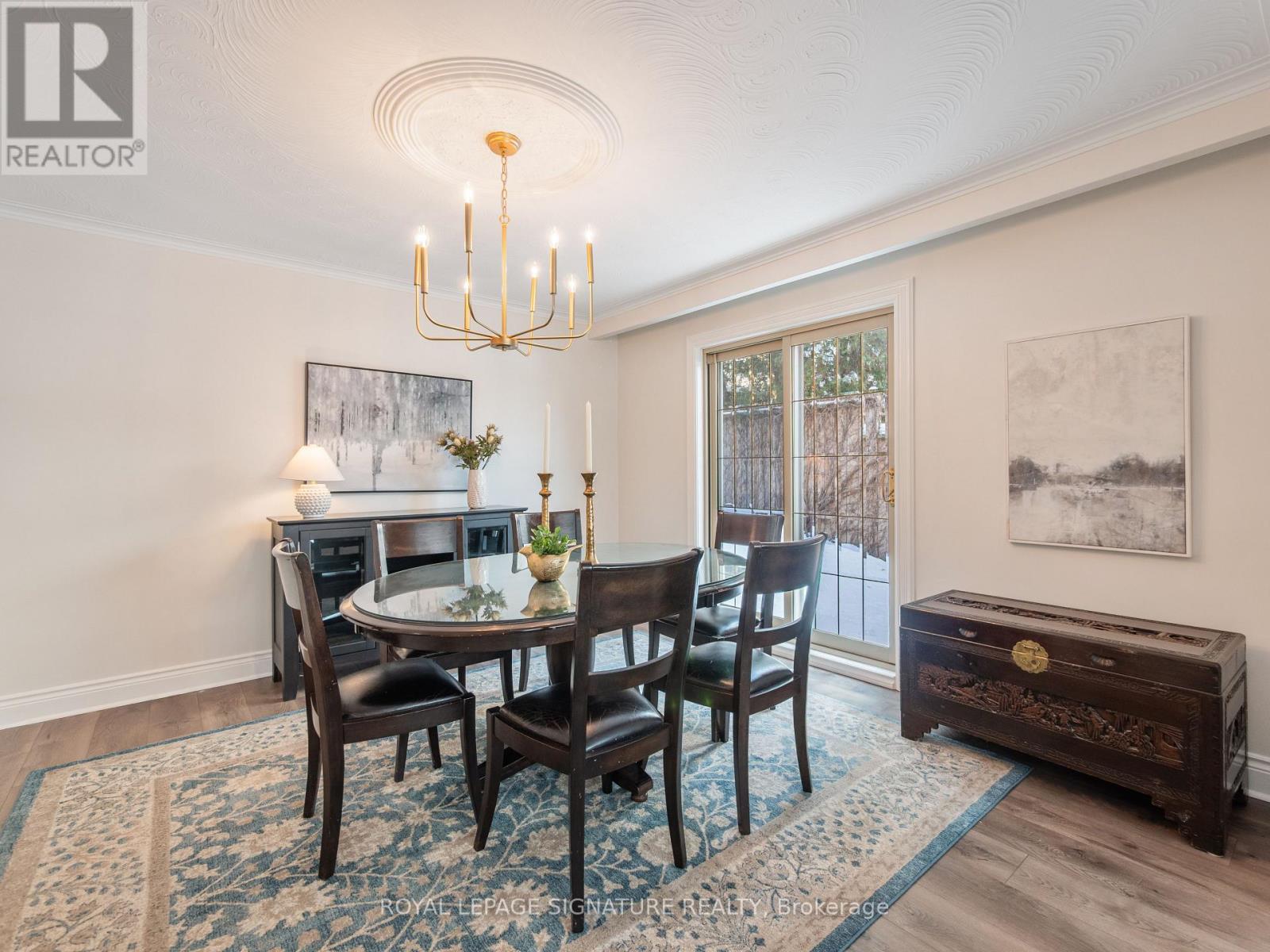 1376 Tecumseh Park Drive, Mississauga, Ontario  L5H 2W6 - Photo 7 - W12303144