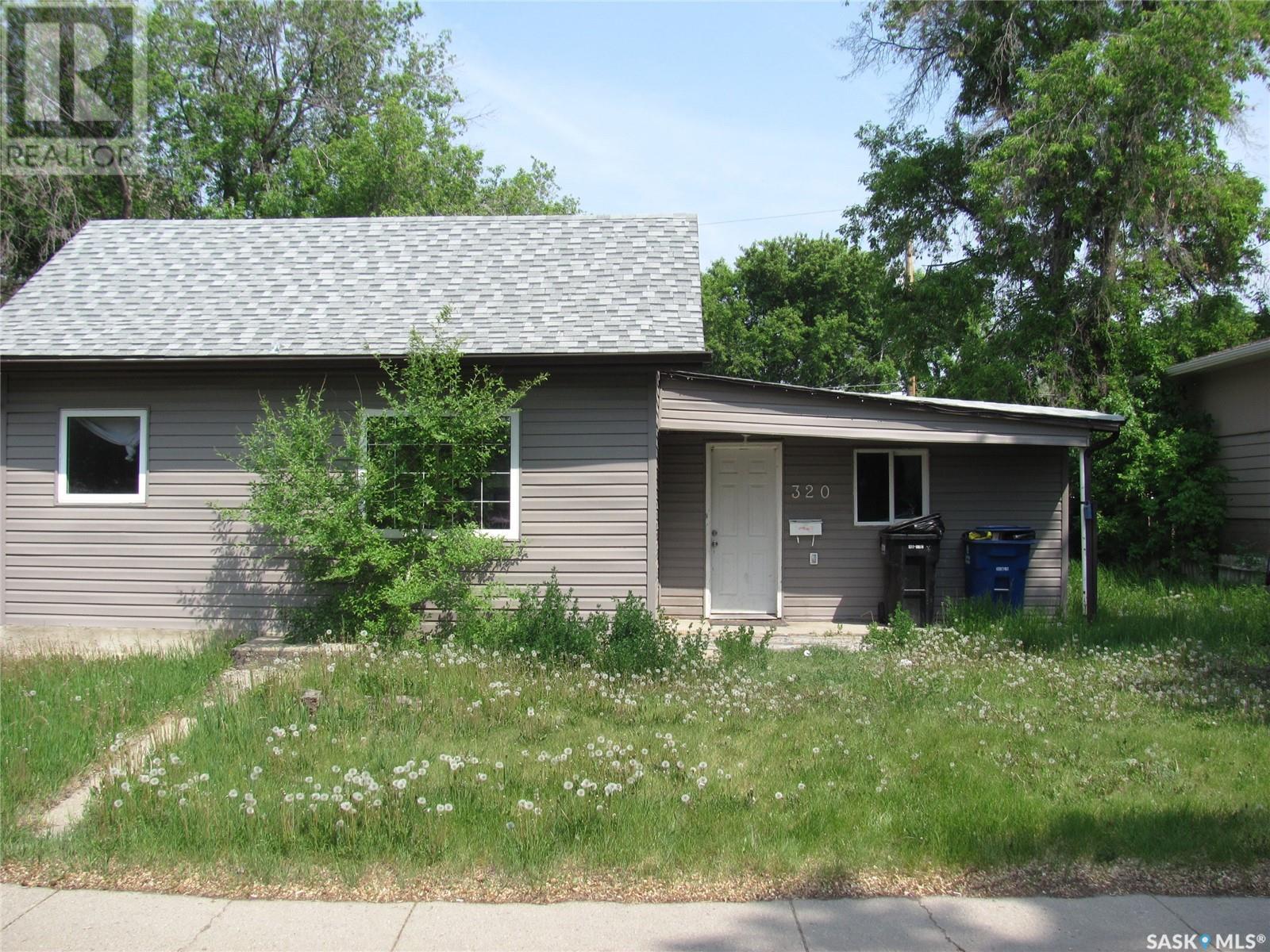Property at 320 Ottawa AVENUE S image 1