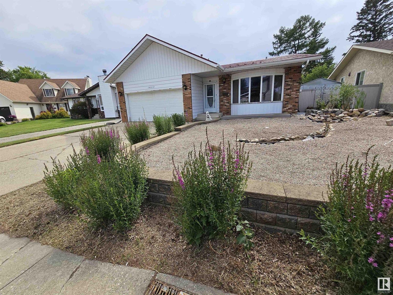 Property at 14812 56 ST NW image 1