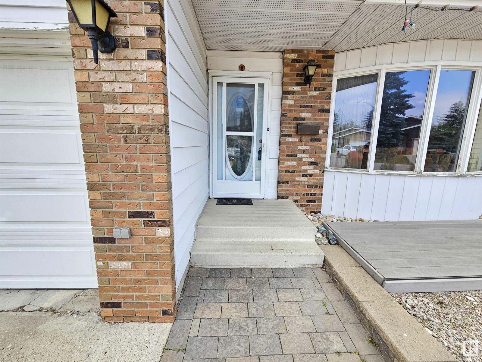 Property at 14812 56 ST NW image 5