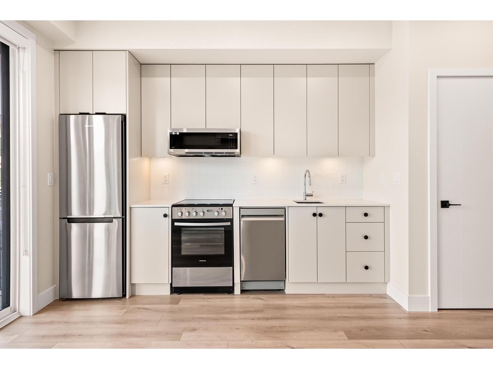 604 45497 Campus Drive, Garrison Crossing, Chilliwack, British Columbia V2R 6L8 - Photo 4 - R3025244