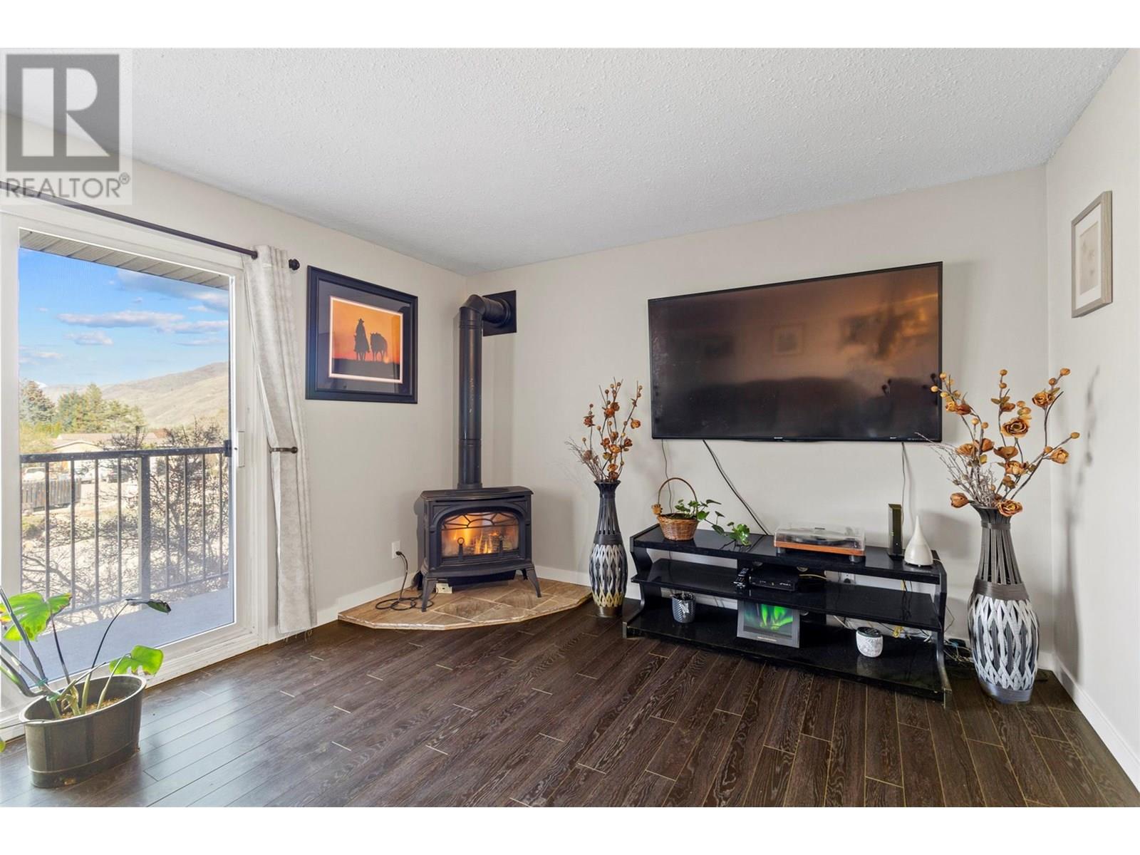 Property at 865 McQueen Drive image 3
