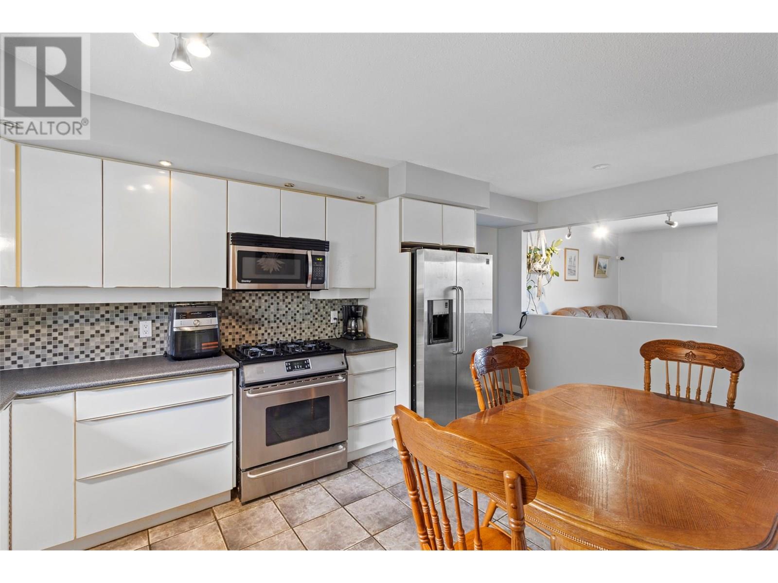 Property at 865 McQueen Drive image 5