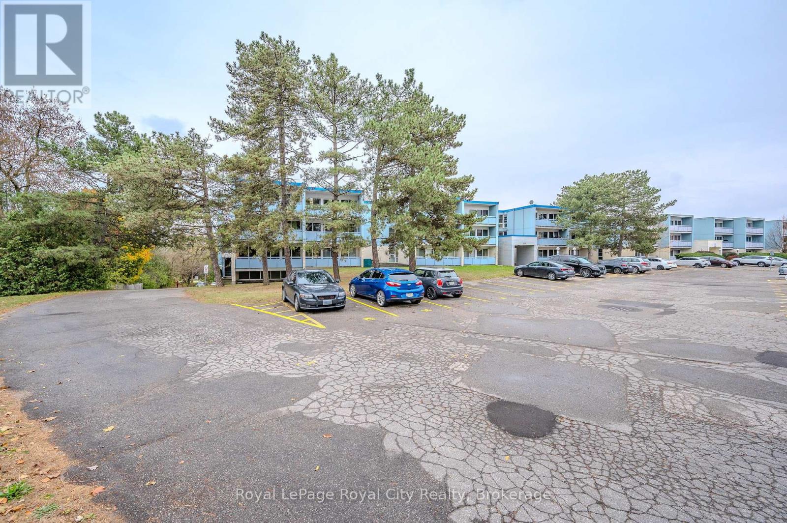 511 - 105 Conroy Crescent, Guelph, Ontario  N1G 2V5 - Photo 11 - X12303366