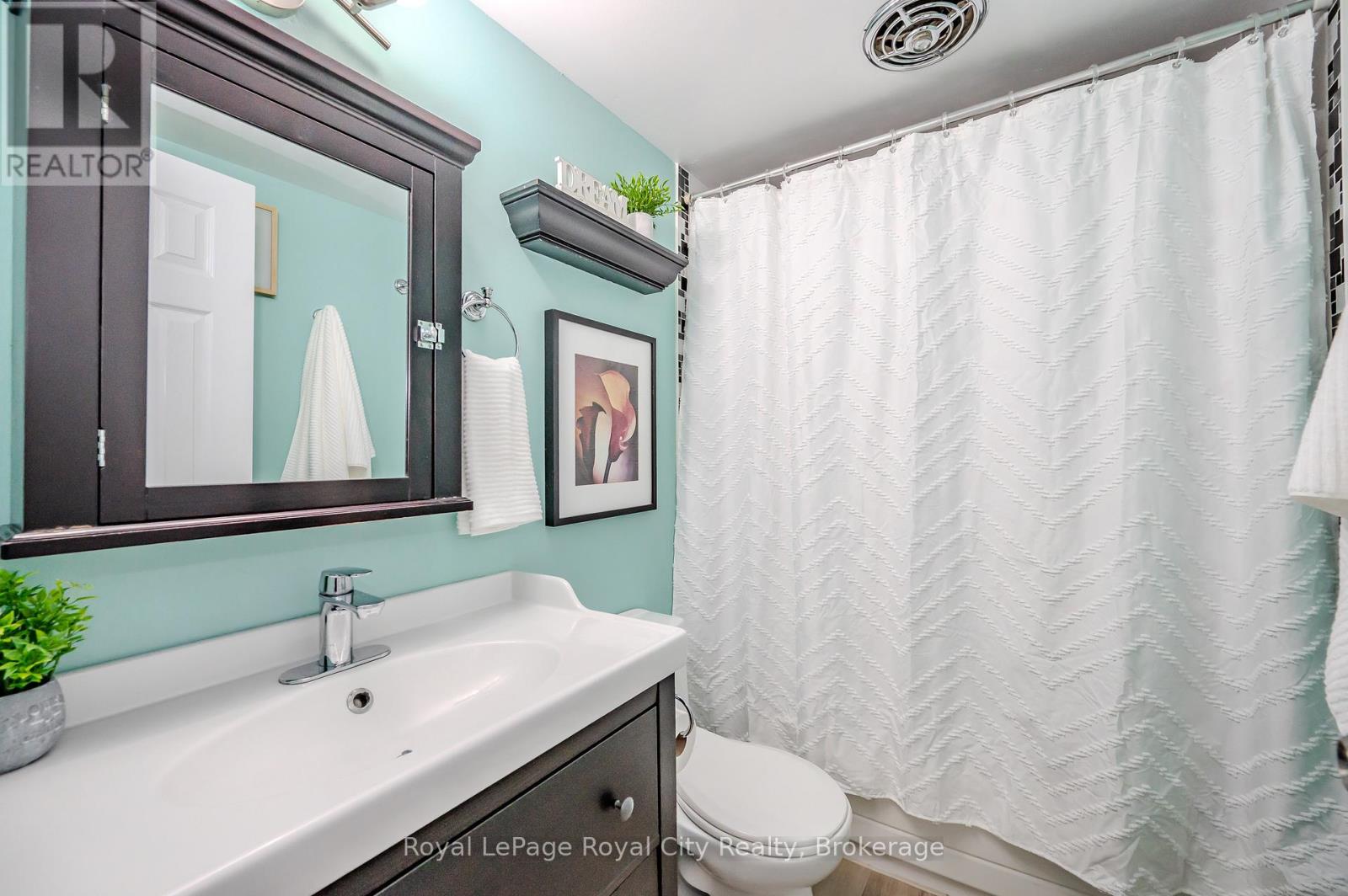 511 - 105 Conroy Crescent, Guelph, Ontario  N1G 2V5 - Photo 18 - X12303366
