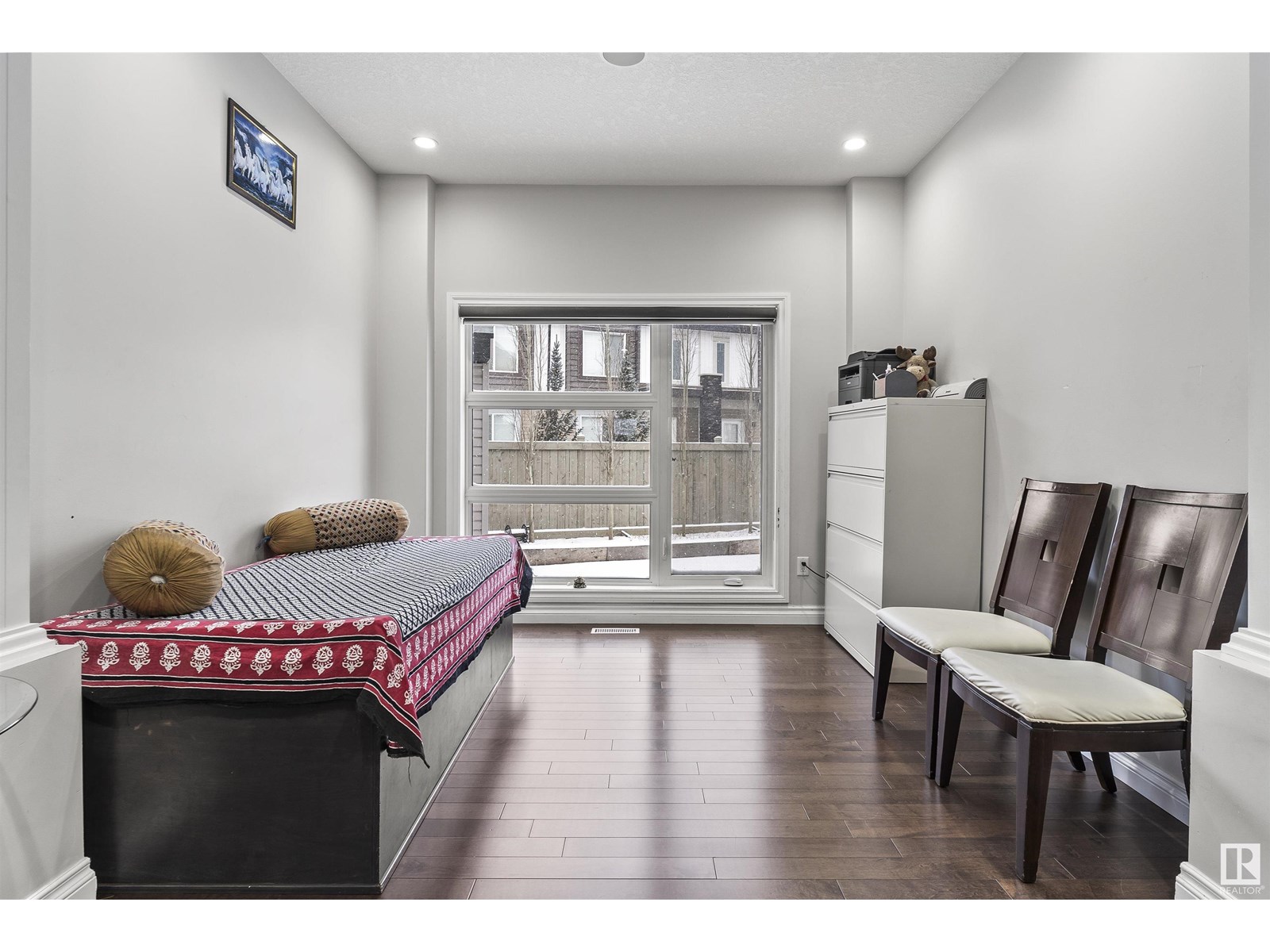 Property at 2228 22 ST NW image 3