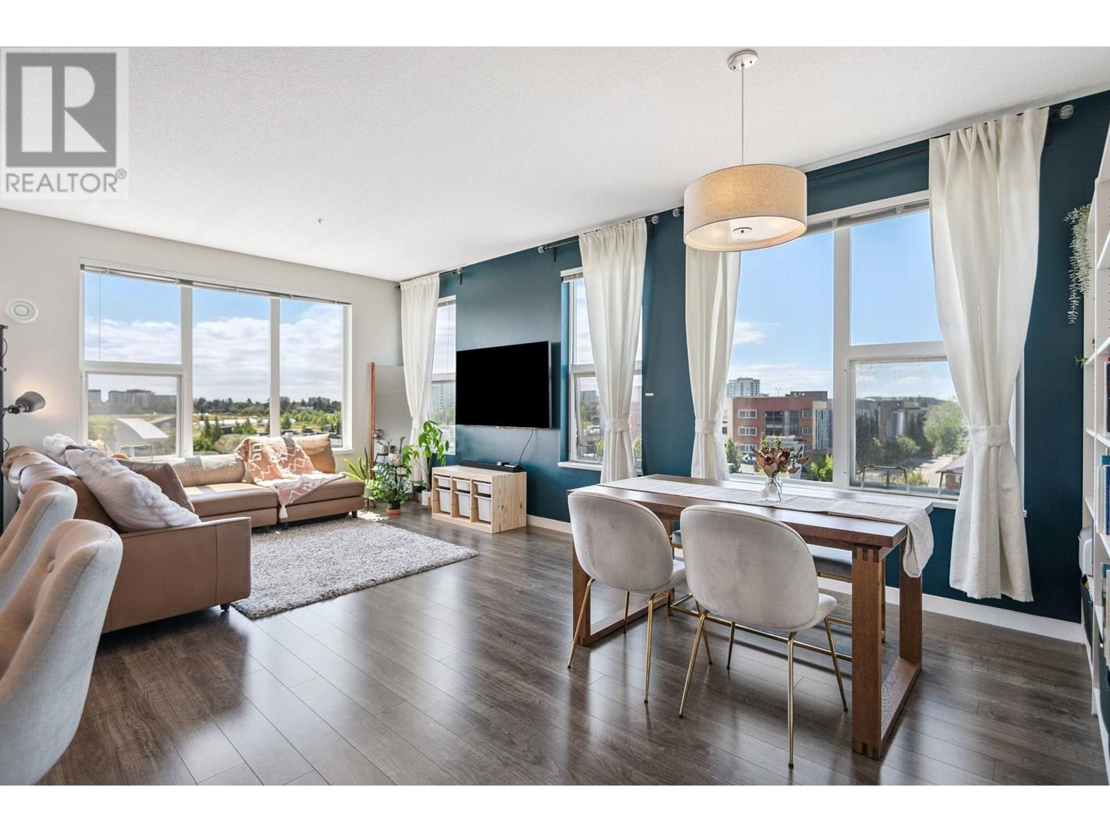 523 9311 ALEXANDRA ROAD, Richmond, British Columbia