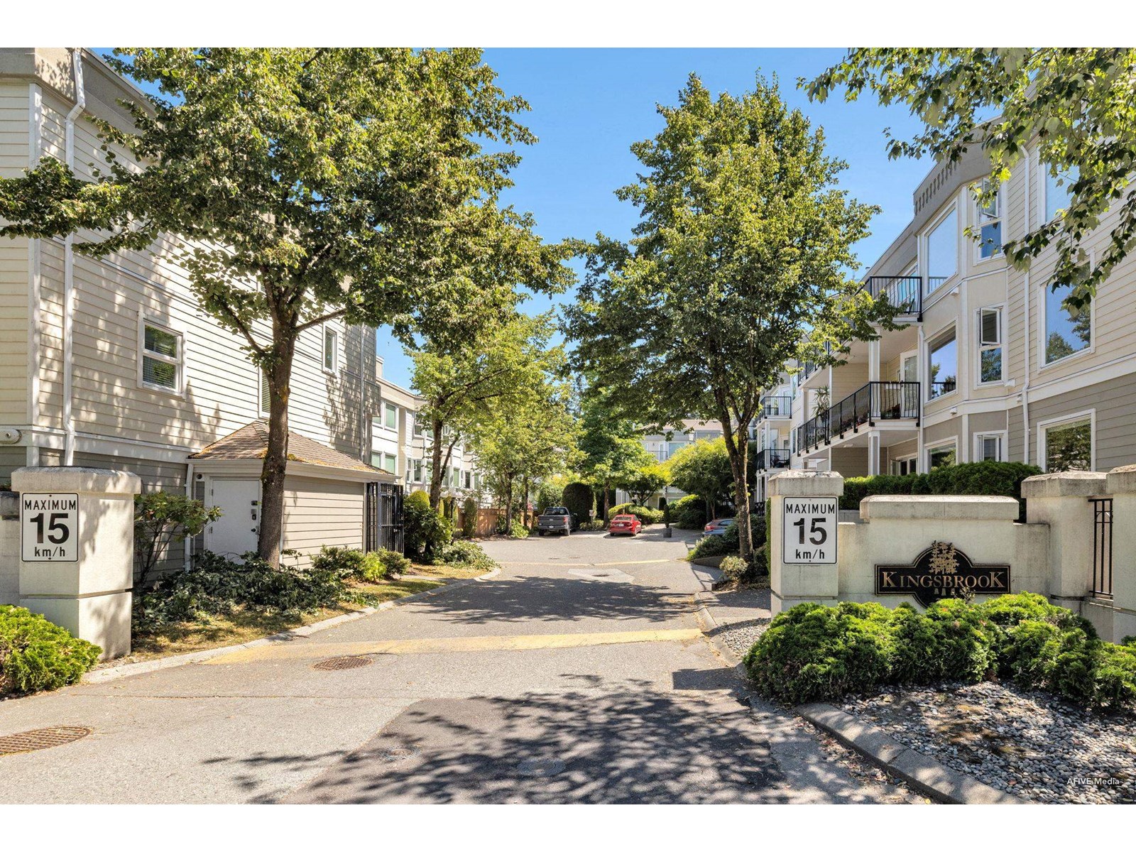 Property at 112 10320 156 STREET image 1