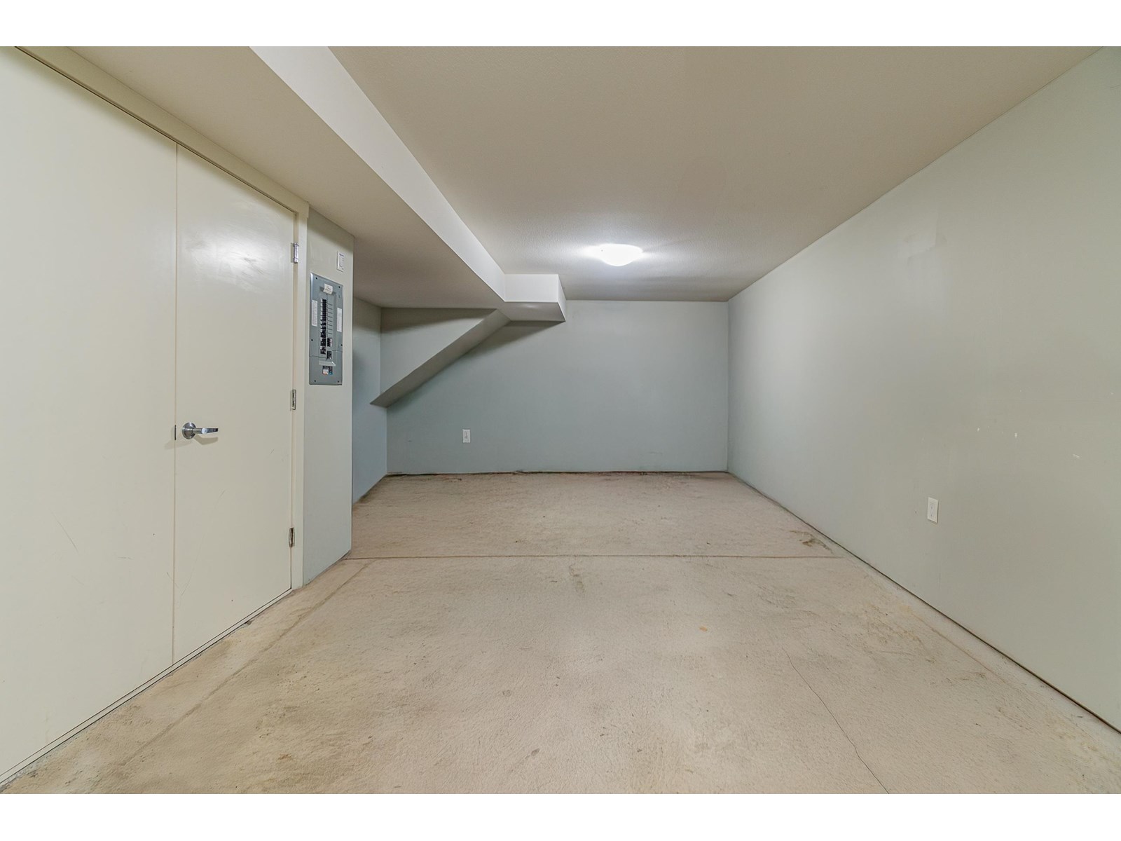 Property at 1 19097 64 AVENUE image 4