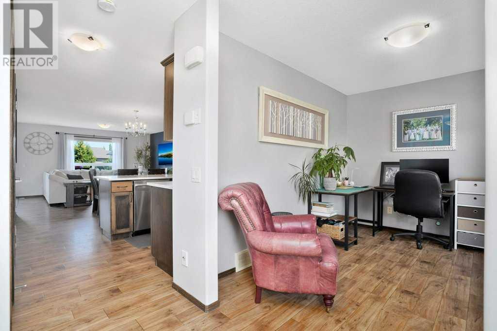 Property at 136 Oswald Close image 3