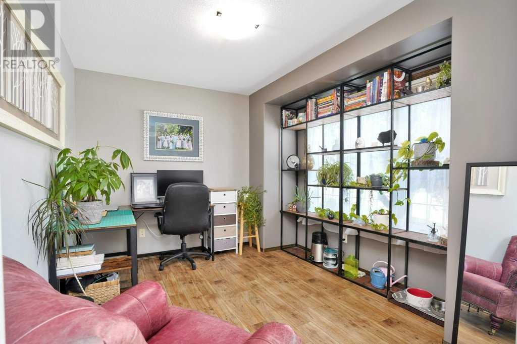 Property at 136 Oswald Close image 5