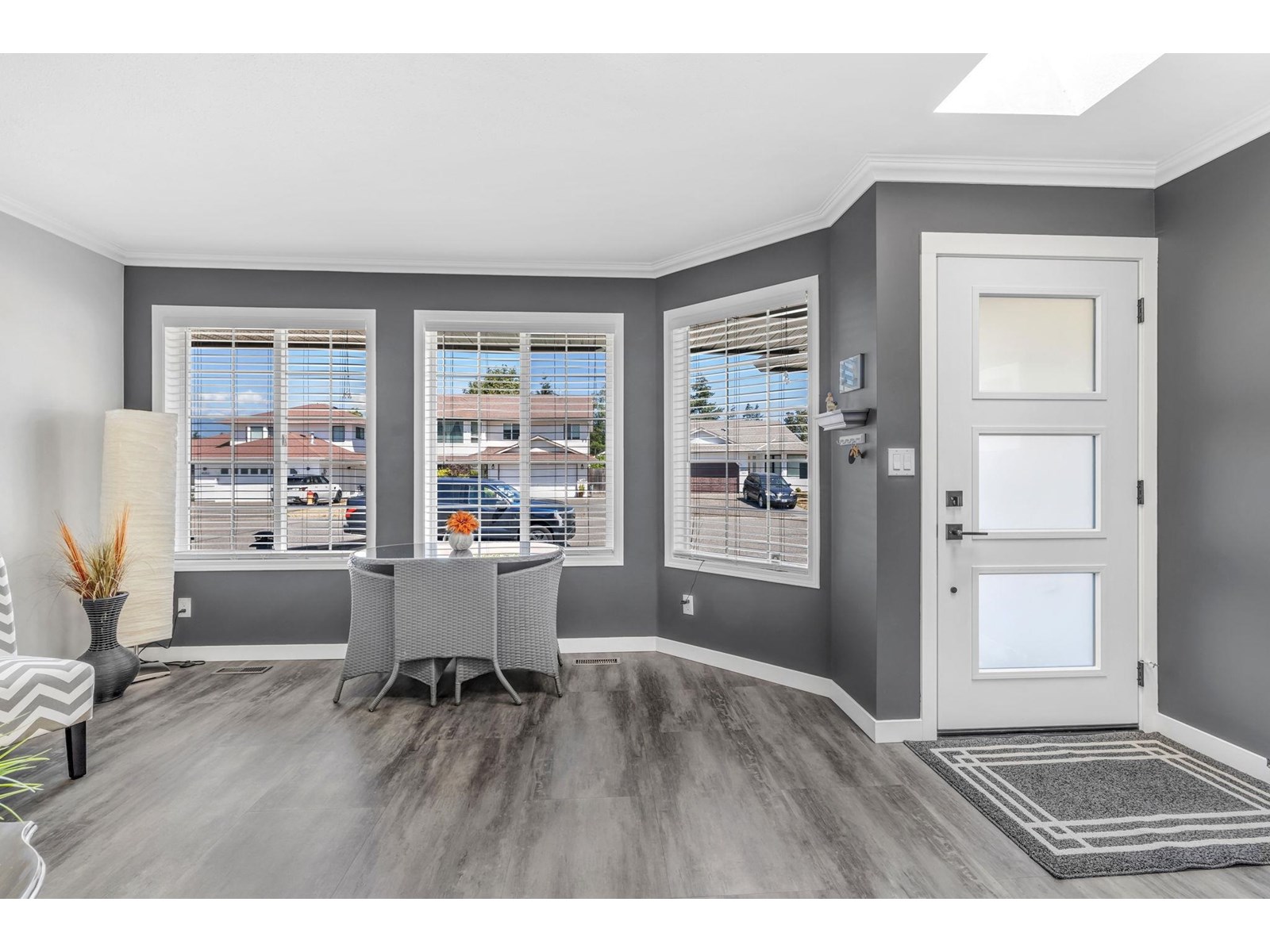 Property at 2 45156 CUMBERLAND AVENUE image 5