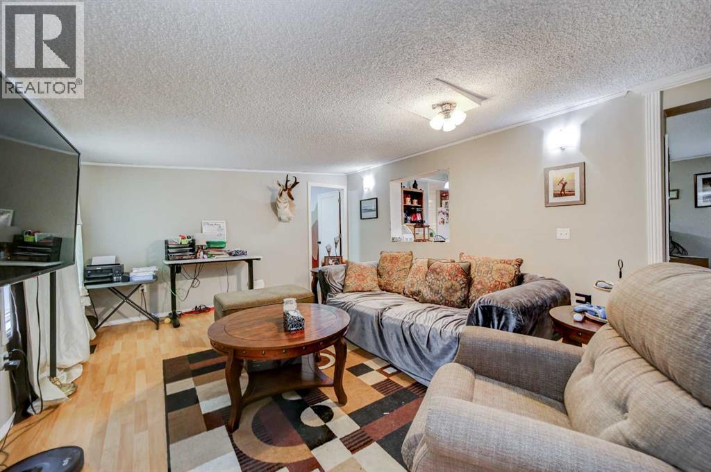 369 11 Street, Fort Macleod, Alberta  T0L 0Z0 - Photo 6 - A2240950