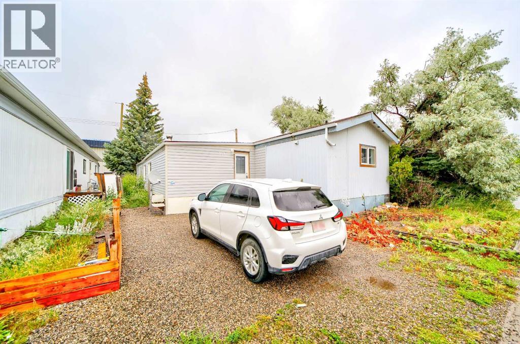 369 11 Street, Fort Macleod, Alberta  T0L 0Z0 - Photo 2 - A2240950