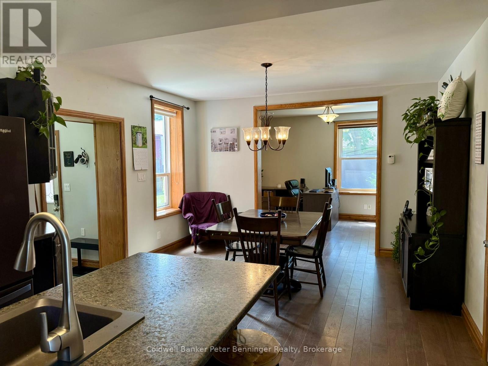 9 Wragge Street E, South Bruce, Ontario  N0G 2S0 - Photo 14 - X12303409