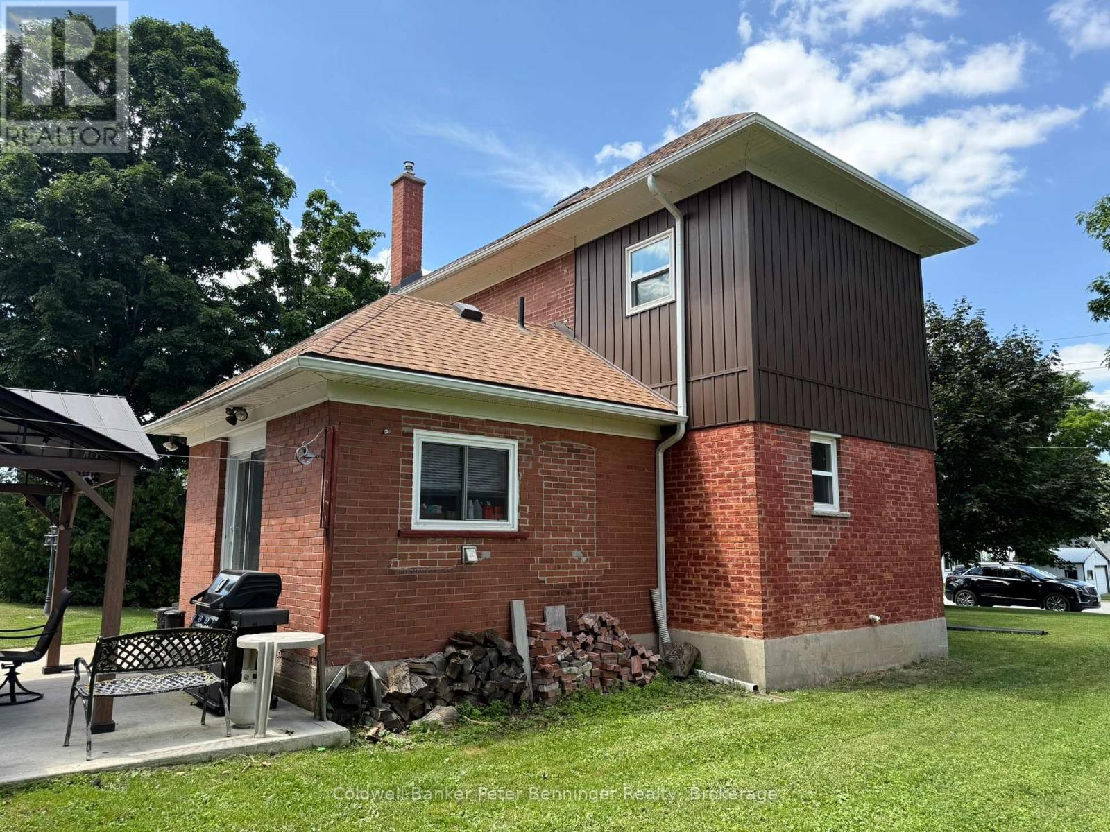9 Wragge Street E, South Bruce, Ontario  N0G 2S0 - Photo 4 - X12303409