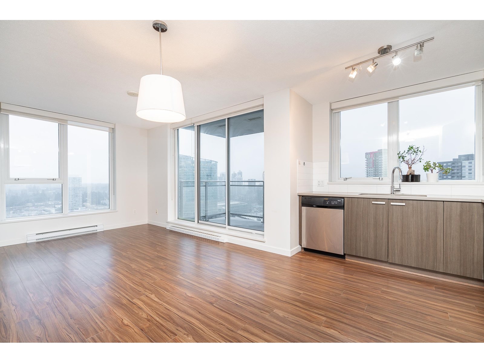 2709 13325 102a Avenue, Surrey, British Columbia  V3T 0J5 - Photo 7 - R3028390