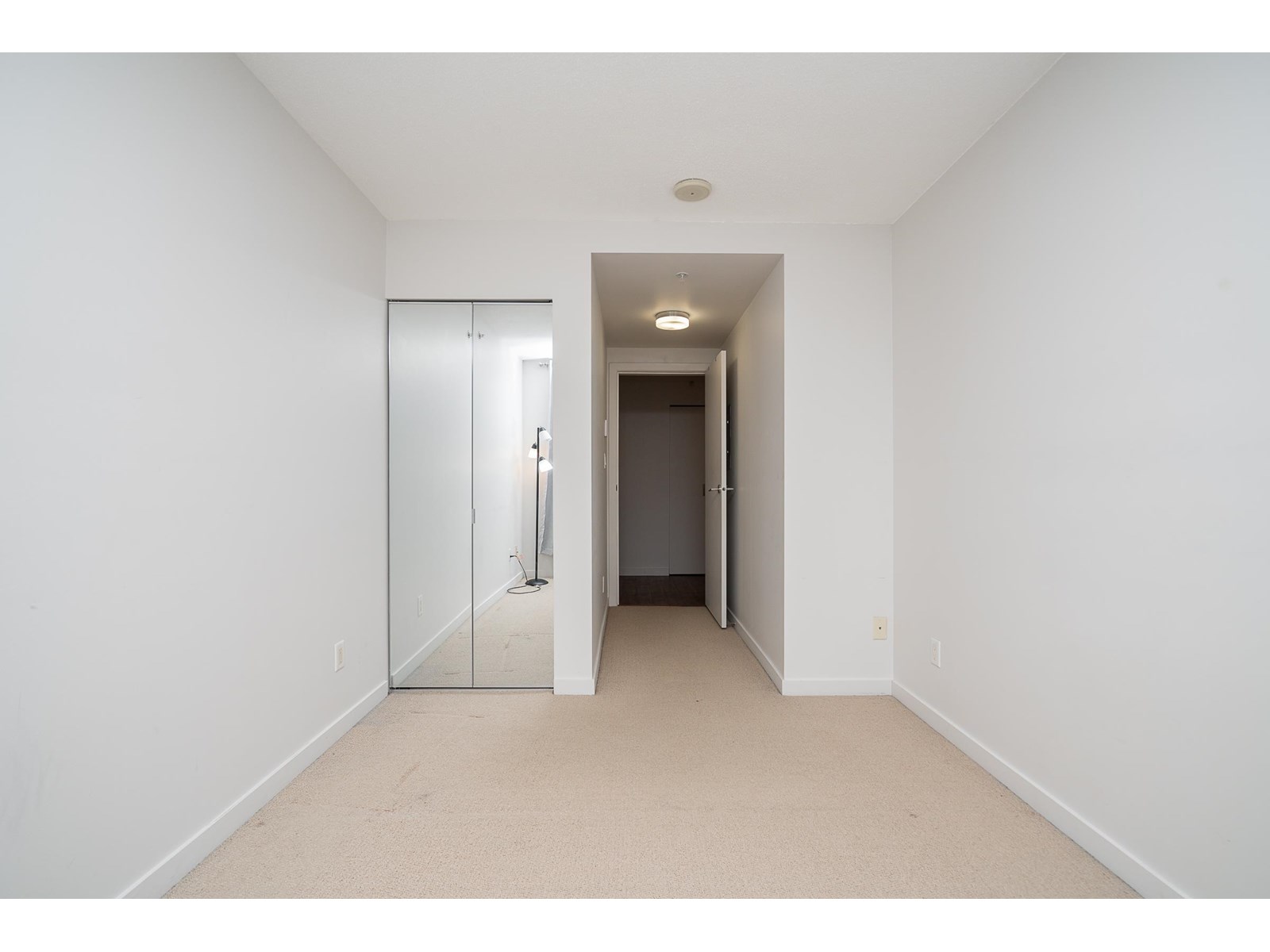 2709 13325 102a Avenue, Surrey, British Columbia  V3T 0J5 - Photo 9 - R3028390