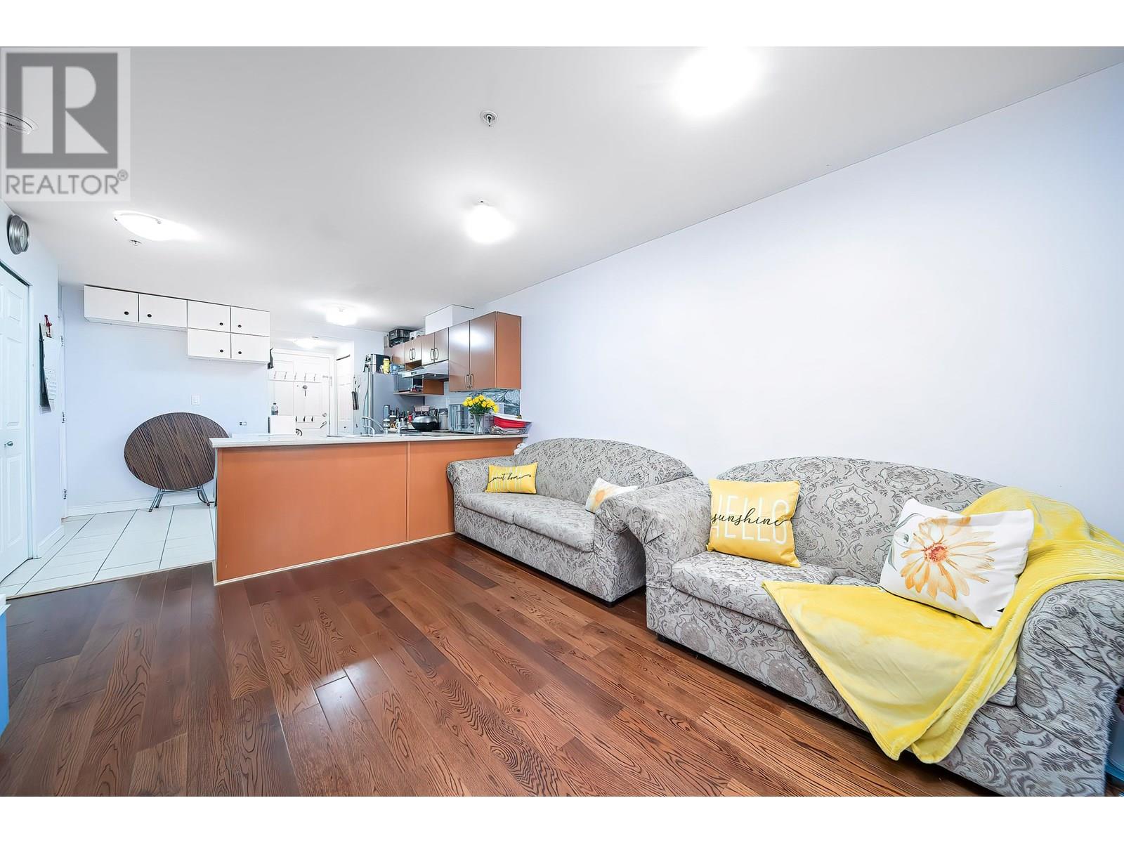 206 2028 E 37TH AVENUE, Vancouver, British Columbia