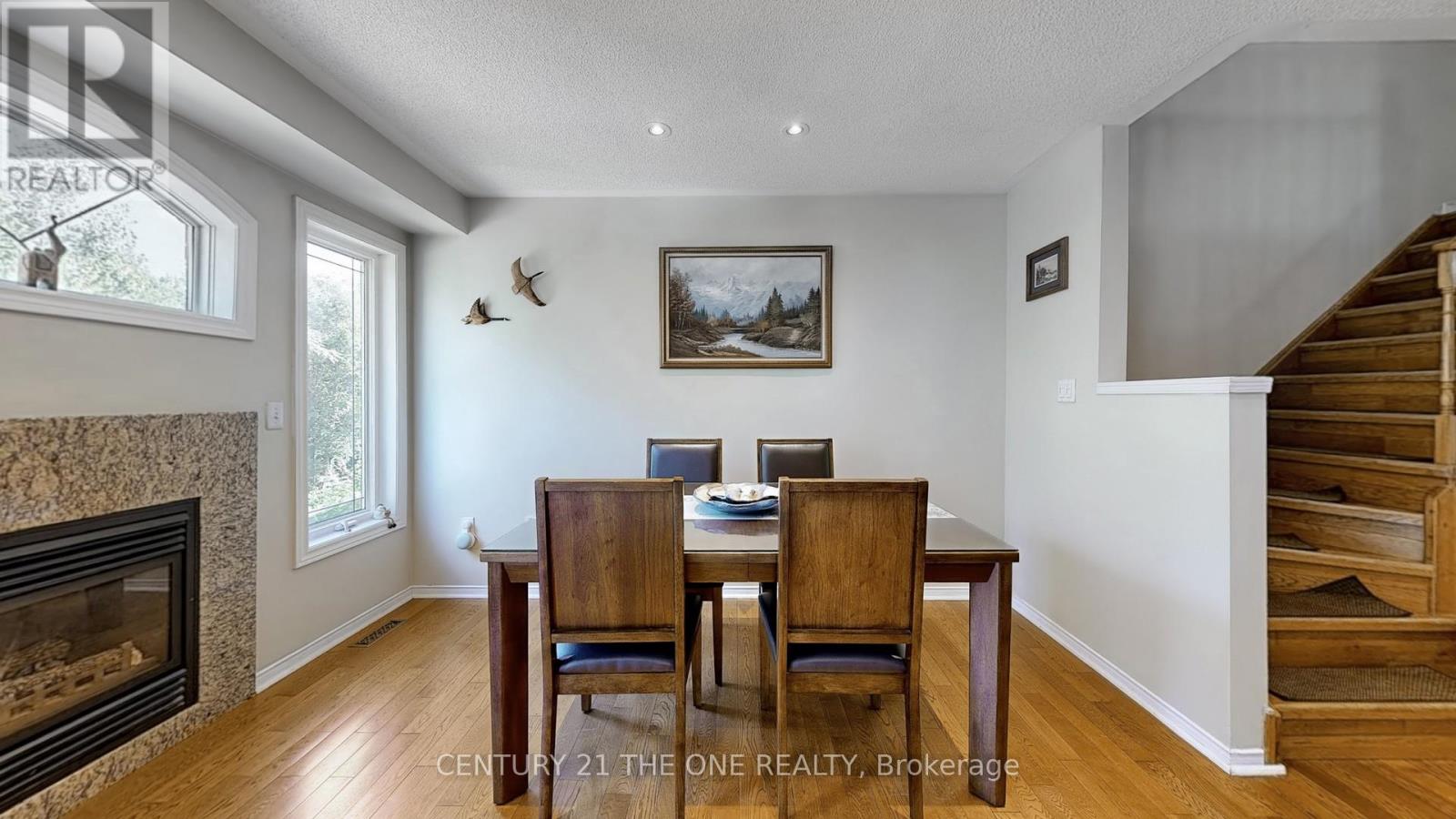 34 Long Point Drive, Richmond Hill, Ontario  L4E 3W8 - Photo 10 - N12303397