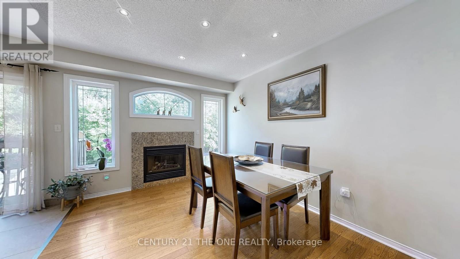 34 Long Point Drive, Richmond Hill, Ontario  L4E 3W8 - Photo 11 - N12303397