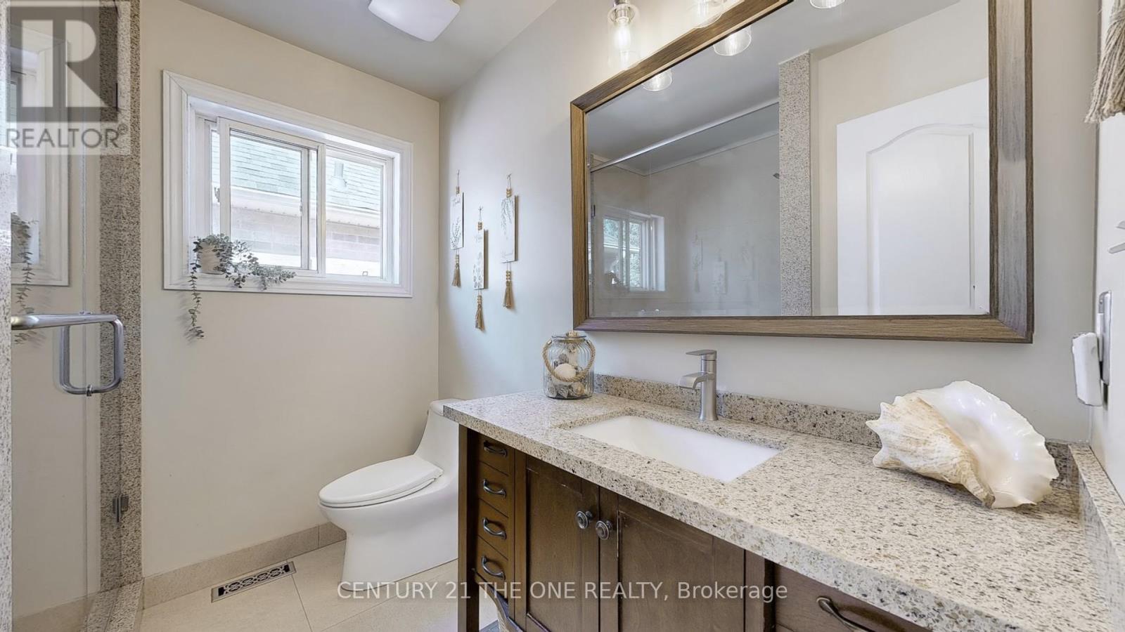 34 Long Point Drive, Richmond Hill, Ontario  L4E 3W8 - Photo 32 - N12303397