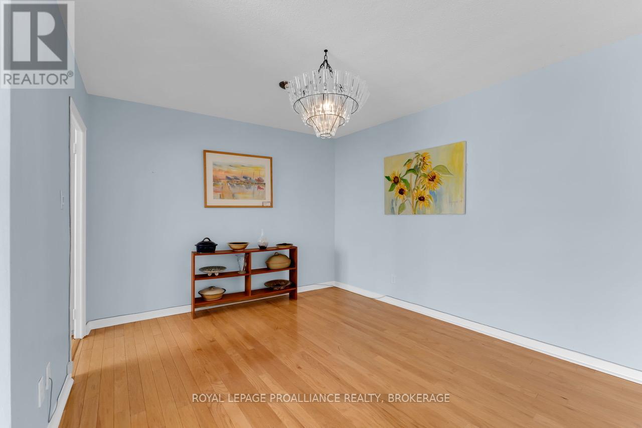 604 - 1 Mowat Avenue, Kingston, Ontario  K7M 1J8 - Photo 14 - X12303119