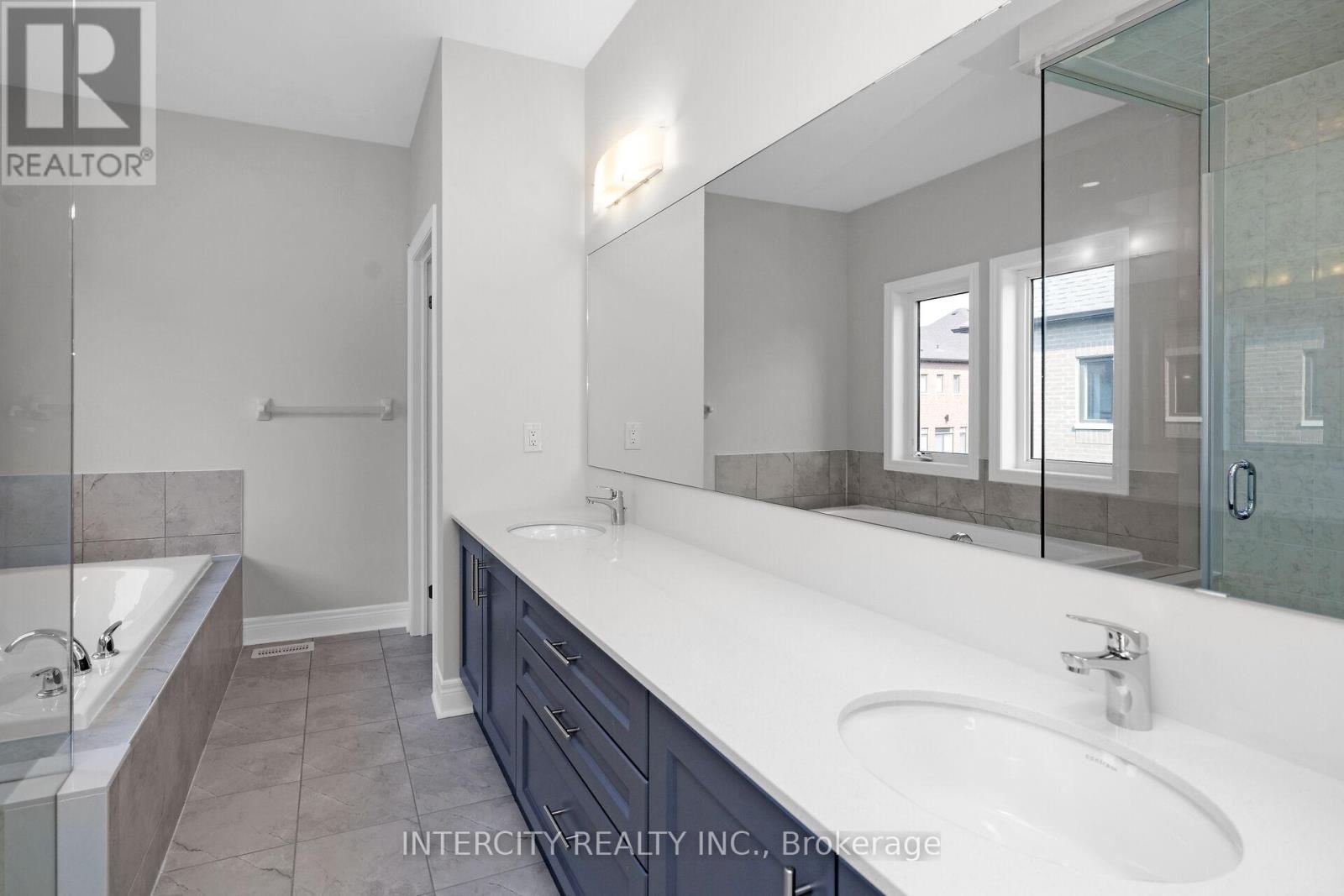 29 Kessler Drive, Brampton, Ontario  L6R 4G2 - Photo 18 - W12303308