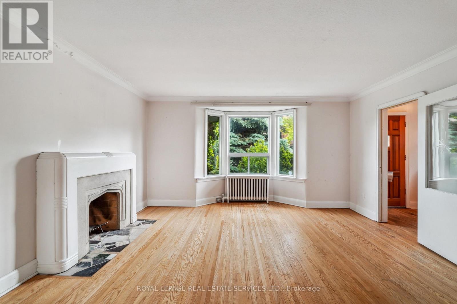 Property at 326 LAWRENCE AVENUE W image 4