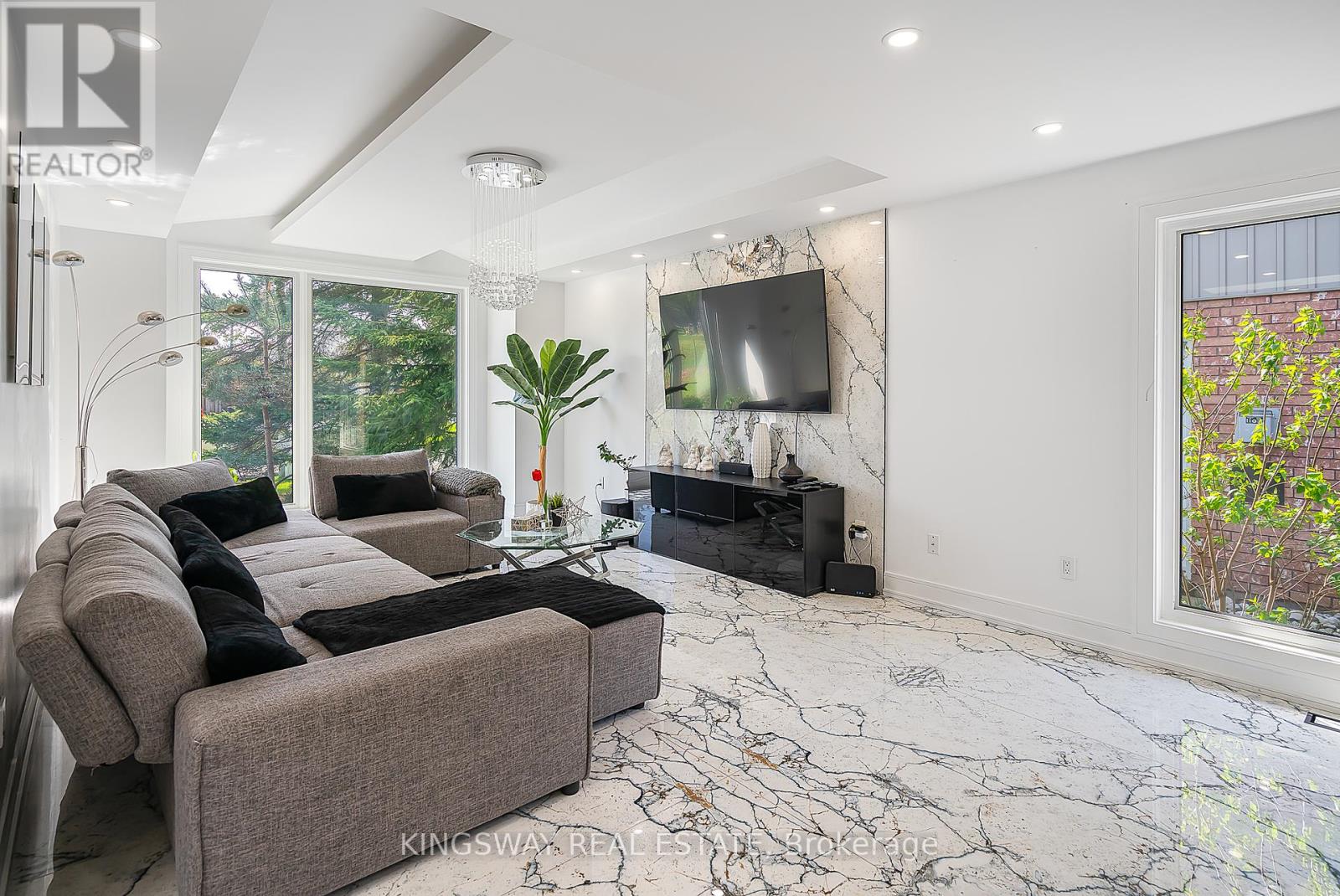 202 Michael Drive, Welland, Ontario  L3C 7B8 - Photo 9 - X12303270