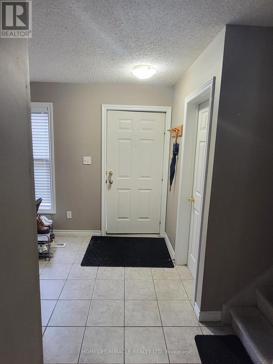 Property at 18 - 600 SARNIA ROAD image 4
