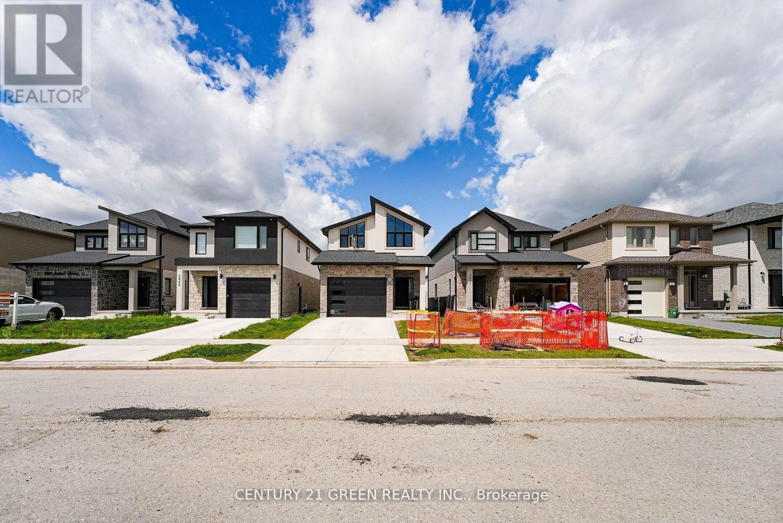 3861 AUCKLAND AVENUE, London South, Ontario