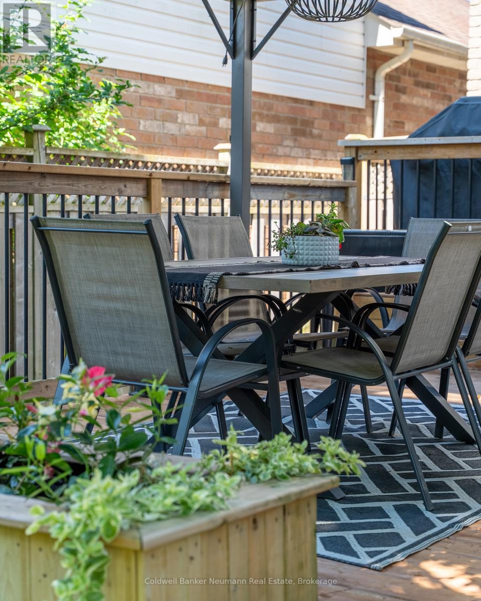87 Boulder Crescent, Guelph, Ontario  N1G 5A1 - Photo 34 - X12303056