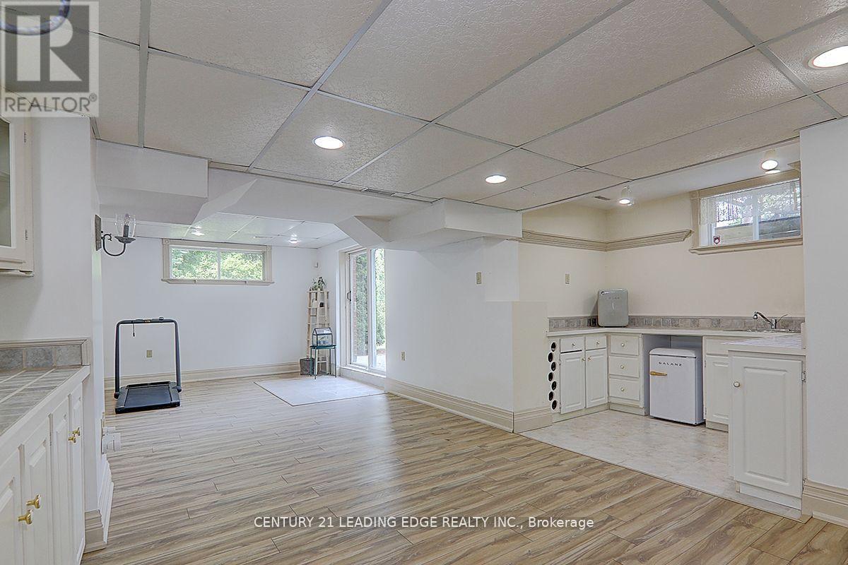 7 Maple View Lane, Whitchurch-Stouffville, Ontario  L4A 7X5 - Photo 33 - N12303434