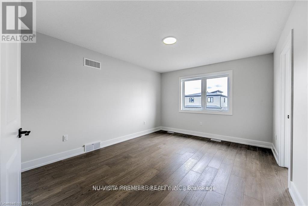 6497 Heathwoods Avenue, London South, Ontario  N6P 0J7 - Photo 10 - X12303540