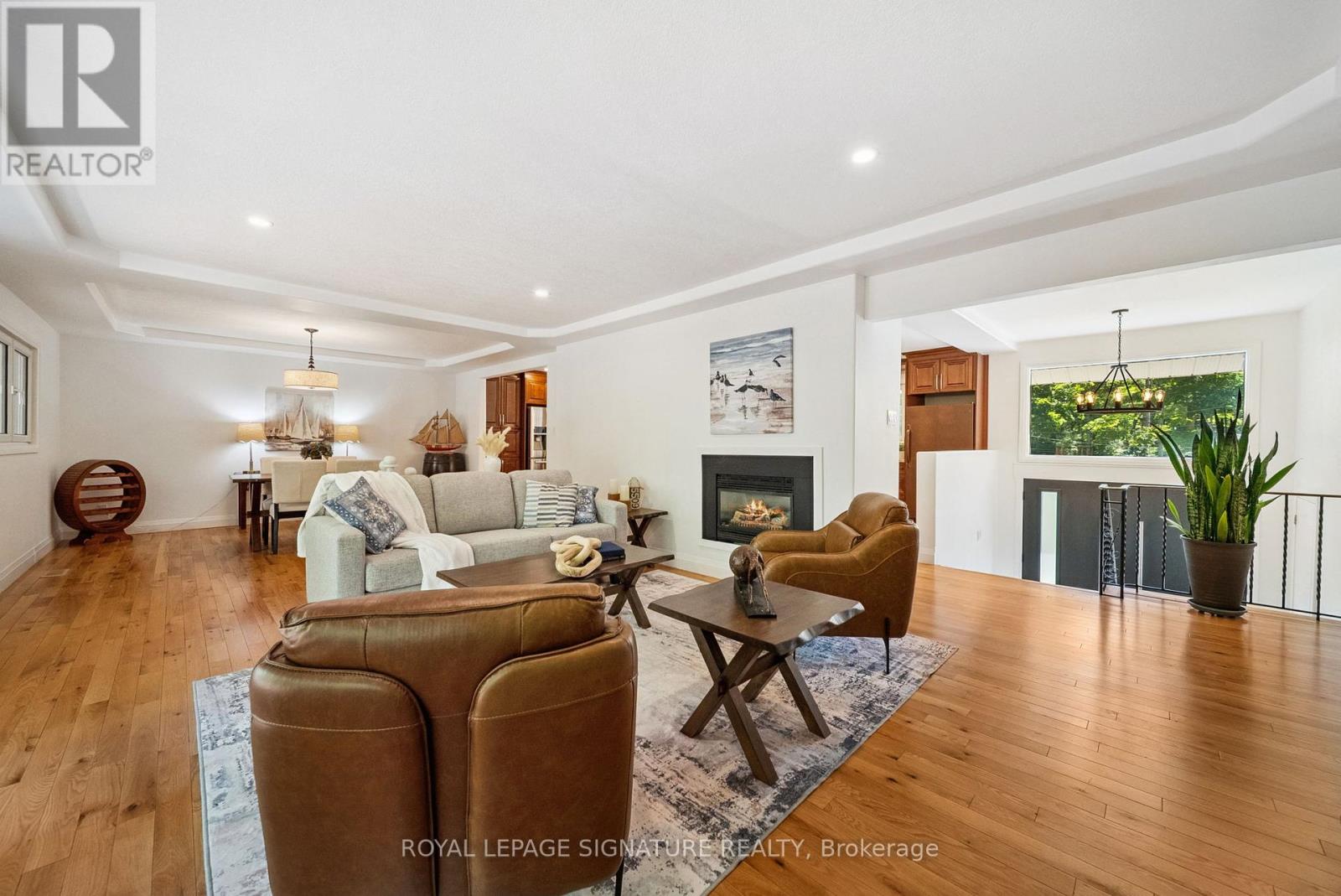 Property at 470 PARKVIEW COURT image 5