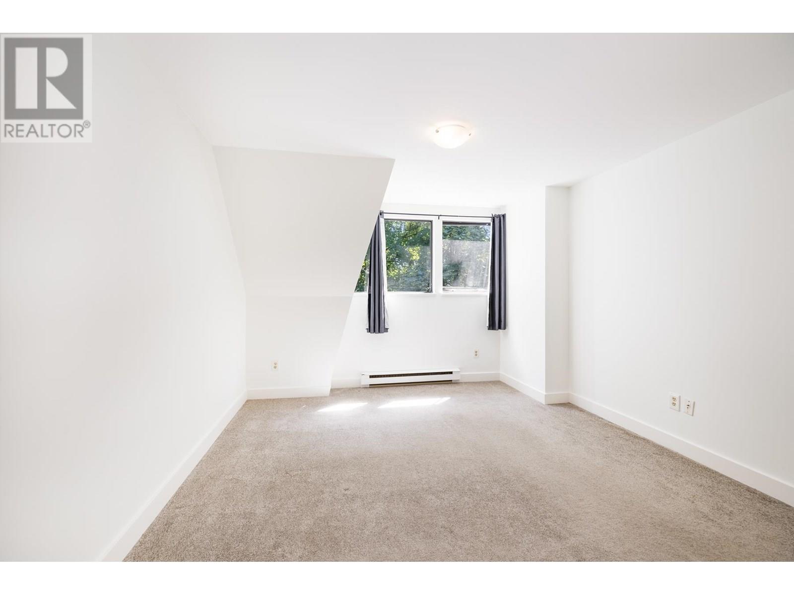 3182 Mountain Highway, North Vancouver, British Columbia  V7K 2H5 - Photo 10 - R3029388