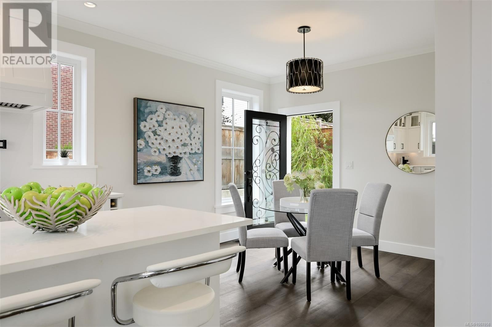 720 Alston St, Victoria, British Columbia  V9A 3K5 - Photo 13 - 1007858