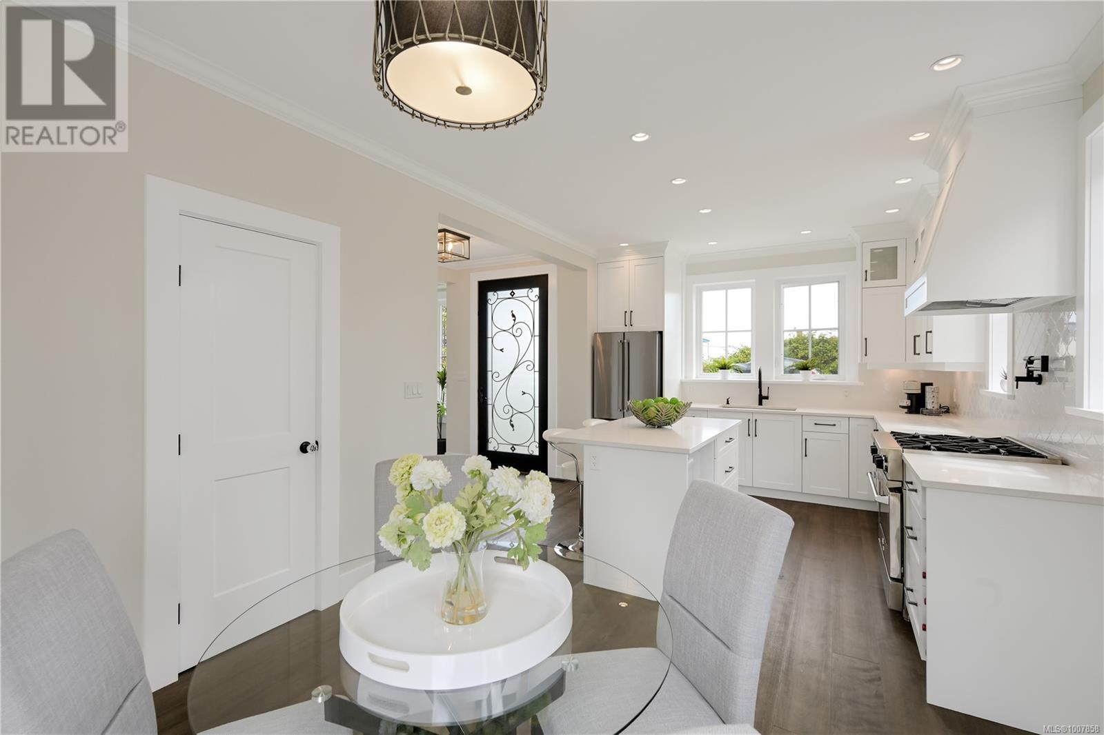 720 Alston St, Victoria, British Columbia  V9A 3K5 - Photo 14 - 1007858