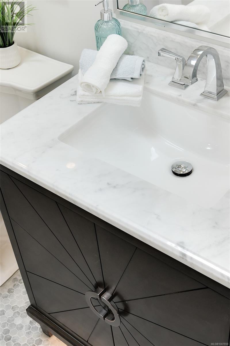 720 Alston St, Victoria, British Columbia  V9A 3K5 - Photo 22 - 1007858